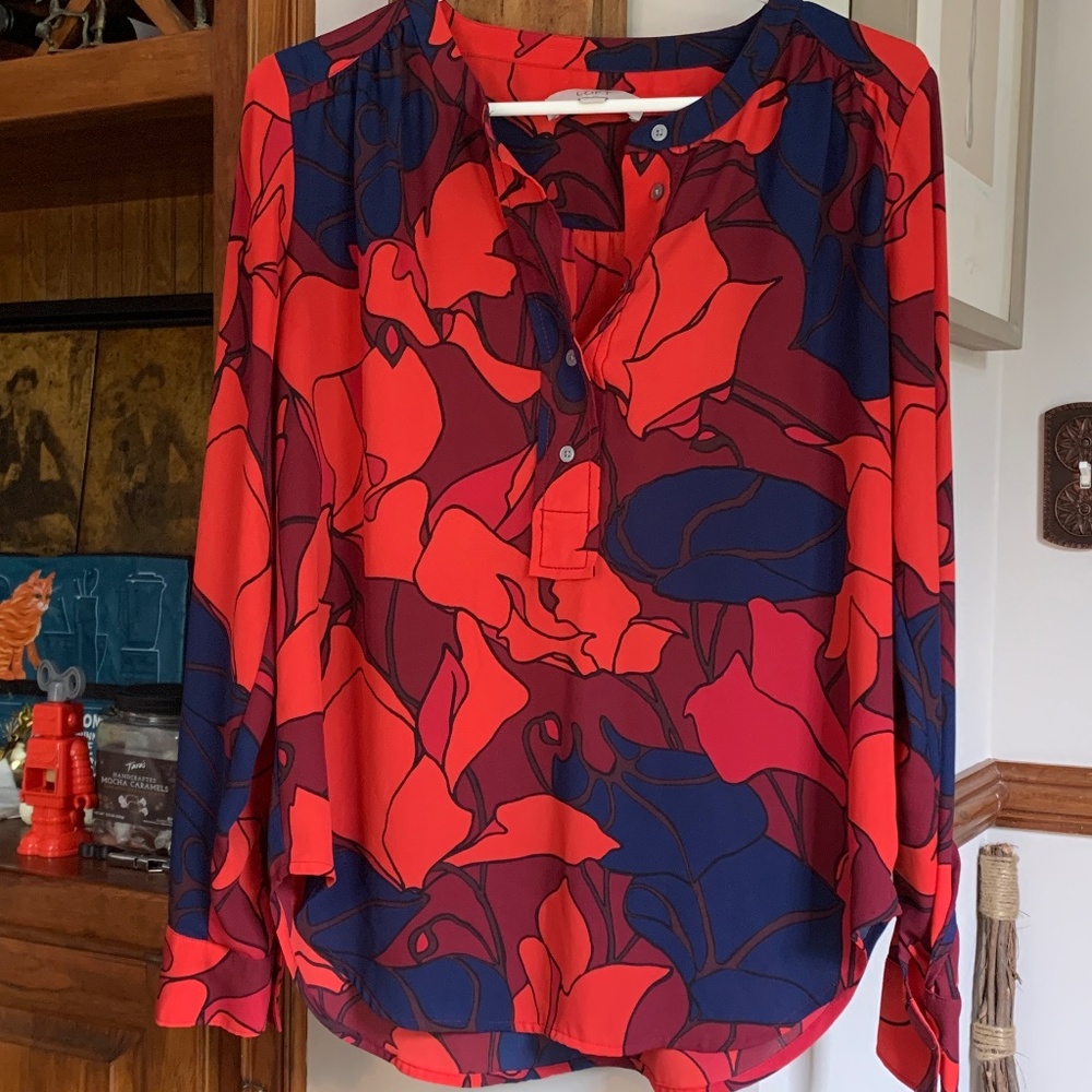 Loft poly  floral blouse. Worn once.‎